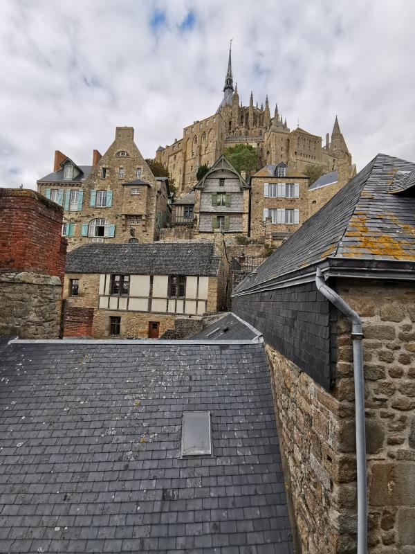 Hôtel et brasserie à l'intérieur du Mont-Saint-Michel