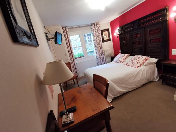 Rooms with bathroom in Mont-Saint-Michel